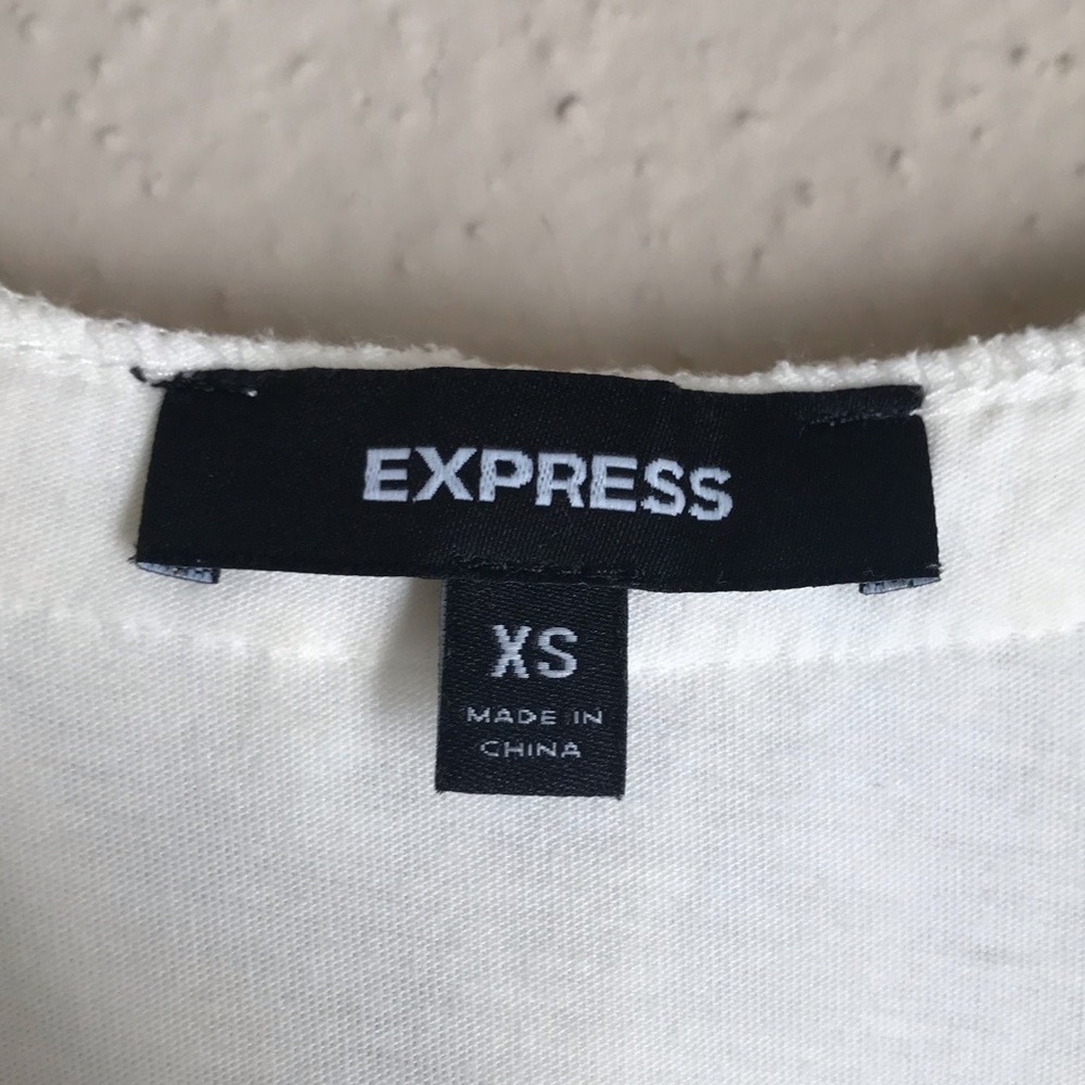 Express Ruffle Tee - Picture 4 of 5